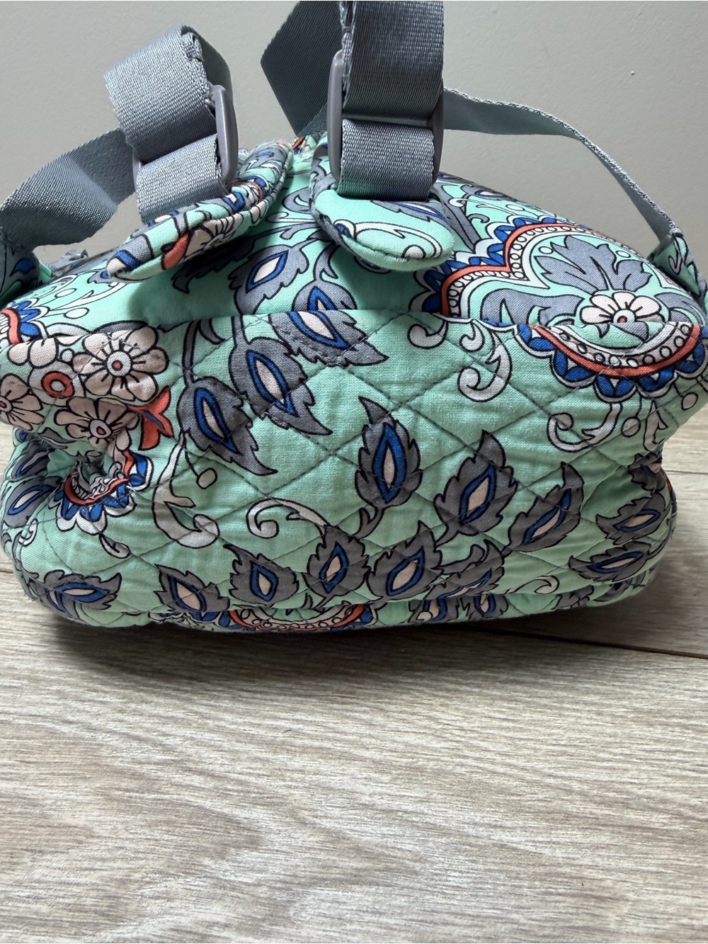 Vera Bradley Small Quilted Floral Mint Green Backpack. - Picture 6 of 10